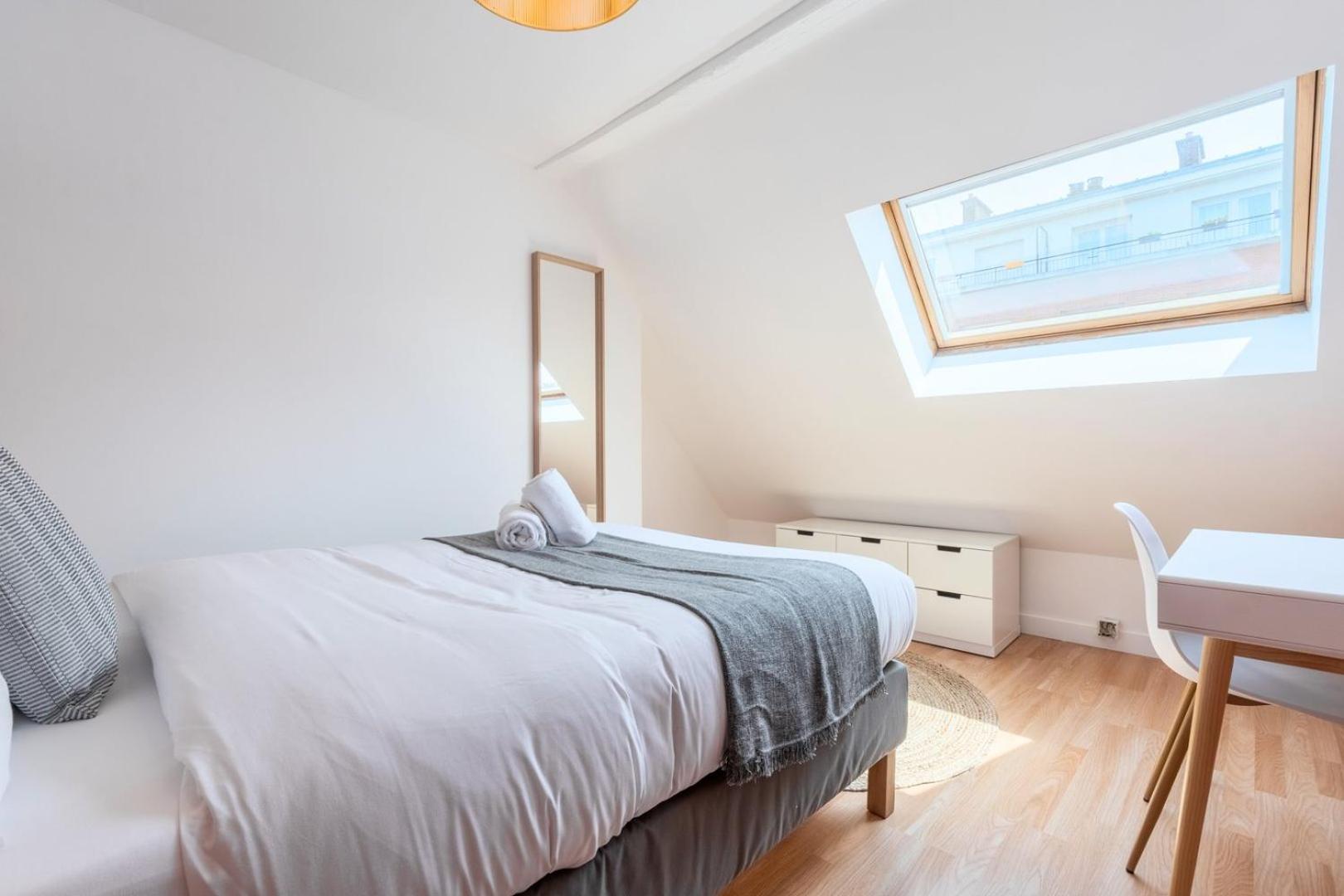Bright 3-Bedroom 2-Bathroom Flat Лилль Экстерьер фото